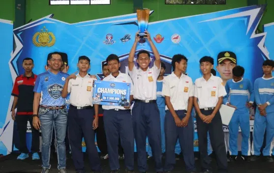 SMPN 2 Pangkah Sukses Rebut Juara Free Fire di Turnamen E-Sport Kapolres Tegal