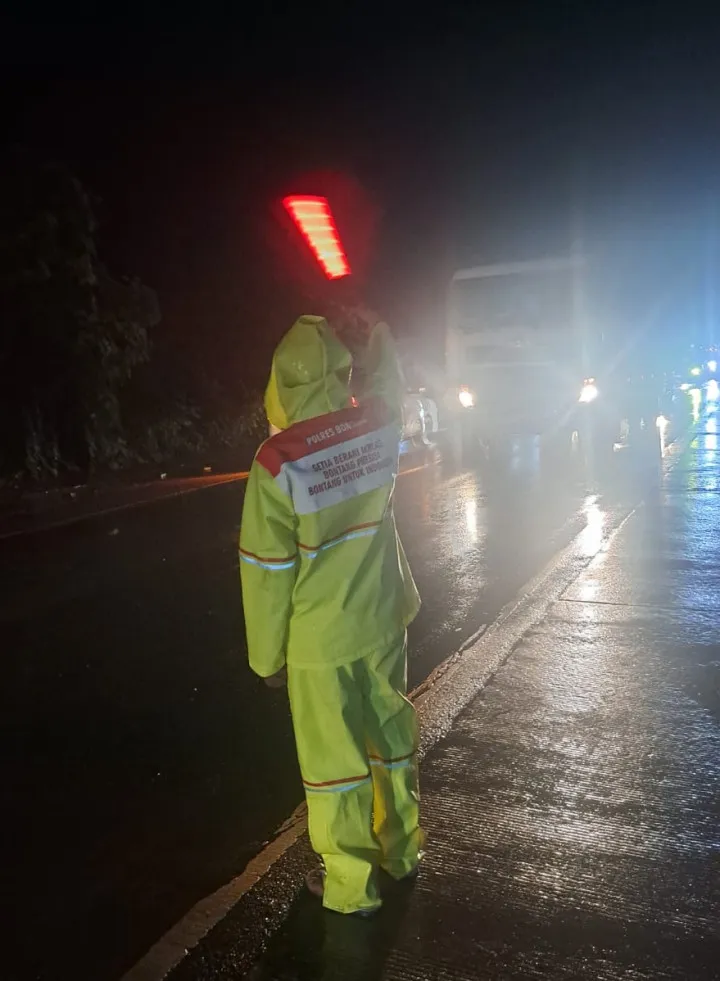 Jalan Poros Samarinda - Bontang Kembali Lancar Setelah Terendam Banjir