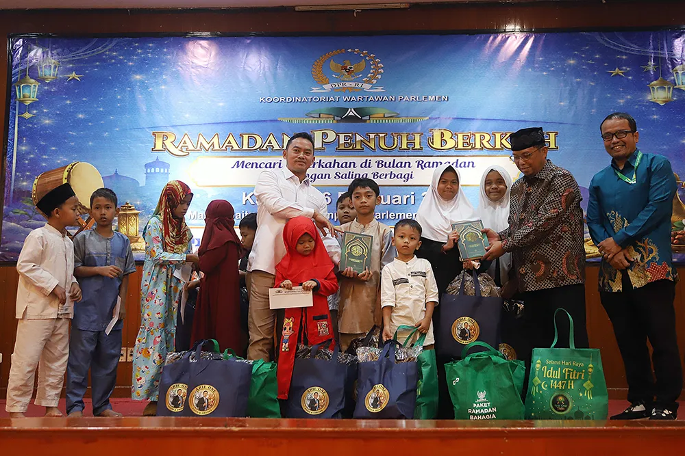 KWP dan DPR Salurkan Santunan untuk Yatim Piatu di Ramadhan