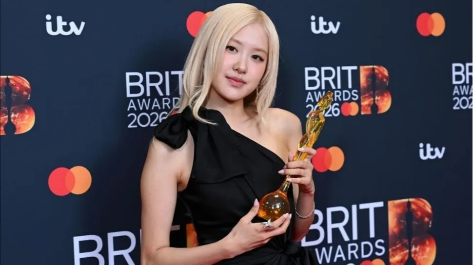 Rose BLACKPINK Raih Sejarah sebagai Artis K-pop Pertama Menang BRIT Awards