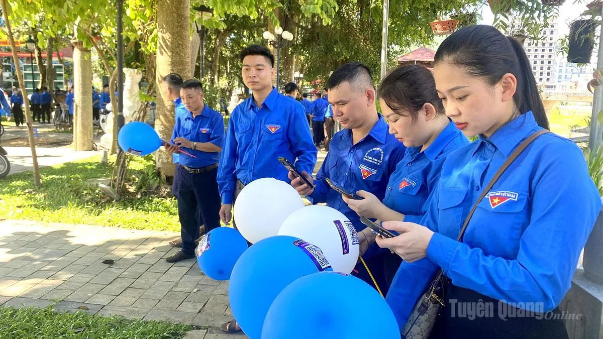 Pemanfaatan Media Sosial untuk Meningkatkan Kesadaran Hukum di Masyarakat