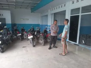 Patroli Siang Polsek Sukaratu Tingkatkan Keamanan Masyarakat