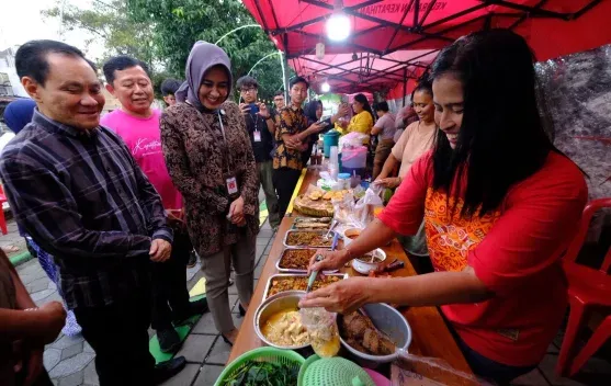 Wakil Wali Kota Surakarta Apresiasi Festival Kuliner Njupuk Wakul di Kepatihan Kulon