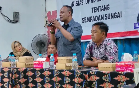Sosialisasi Raperda Sempadan Sungai di Perum Borneo SKM Berlangsung Dinamis