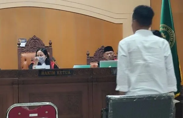 Tiga Anggota DPRD NTB Dihadapkan ke Pengadilan dalam Kasus Suap Dana Siluman