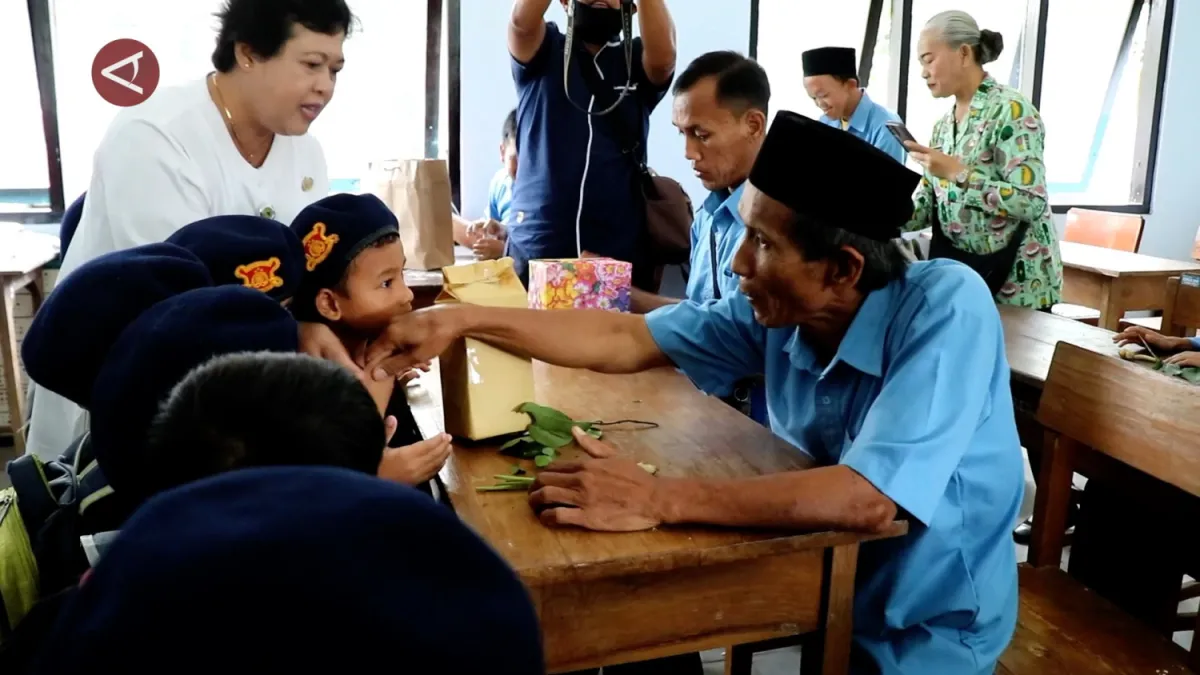 Menanamkan Empati dan Kepedulian Sosial pada Anak Sejak Dini