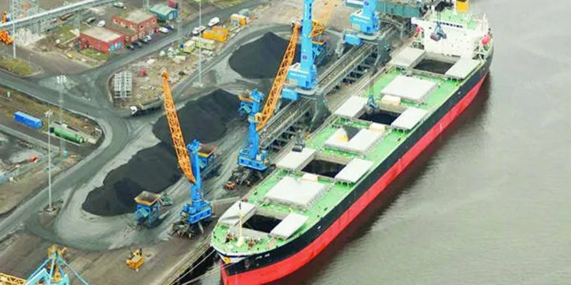 Rupiah Terdepresiasi: Tantangan dan Peluang bagi Industri Maritim Indonesia