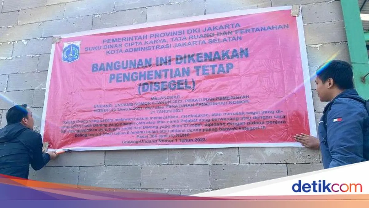 Pemerintah Kota Jakarta Selatan Segel Lapangan Padel Tak Berizin di Jagakarsa