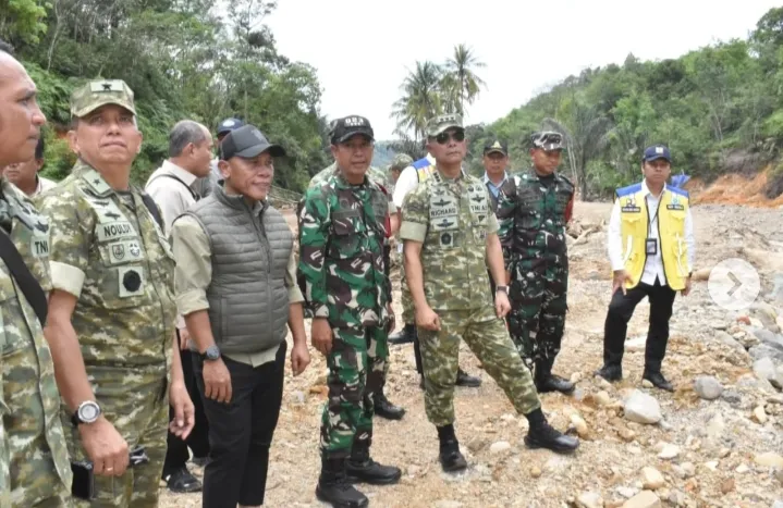 Kasum TNI Tinjau Pemulihan Infrastruktur Pascabencana di Tapanuli Tengah