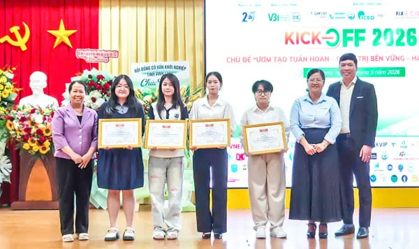 Pusat Inovasi Universitas Tra Vinh Dorong Kewirausahaan di Delta Mekong