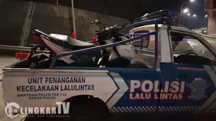Truk Rem Blong Tabrak 8 Motor dan 1 Mobil di Exit Tol Bawen