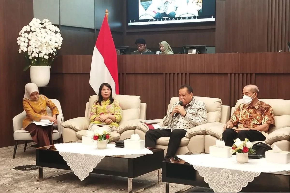 Mantan Ketua MK: Revisi UU Pemilu dengan Metode Omnibus Sangat Efisien