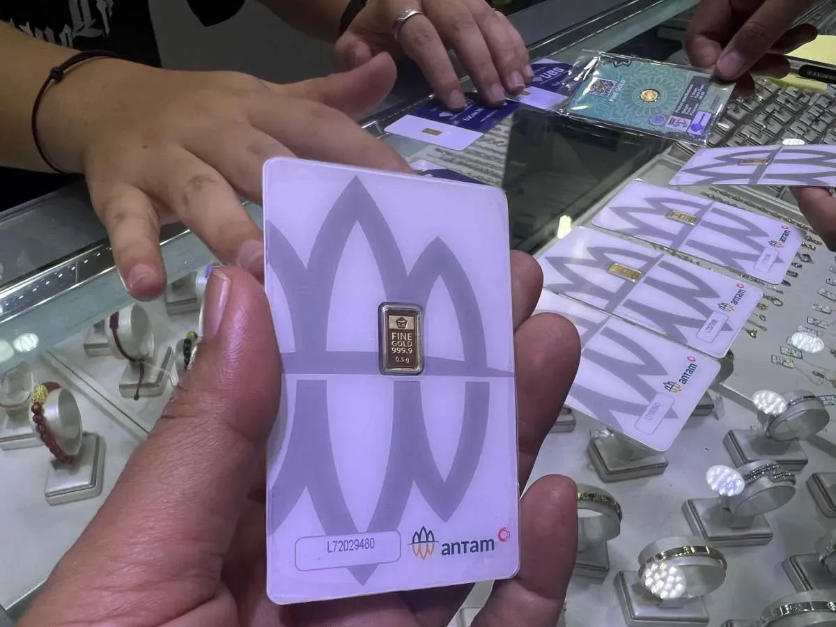 Harga Emas Antam Naik Rp 16.000 per Gram pada 26 Februari 2026