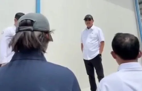 Menteri Trenggono Tegur Keras Proyek Kampung Nelayan yang Tak Sesuai Standar
