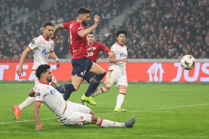 Lille Comeback Dramatis, Pelatih Tantang Kritikus