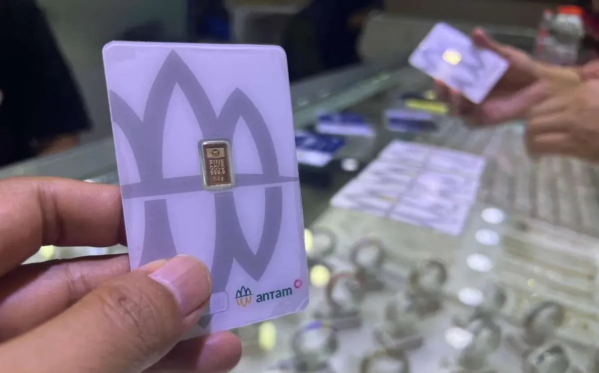 Harga Emas Antam Naik Rp 40.000 per Gram pada 24 Februari 2026