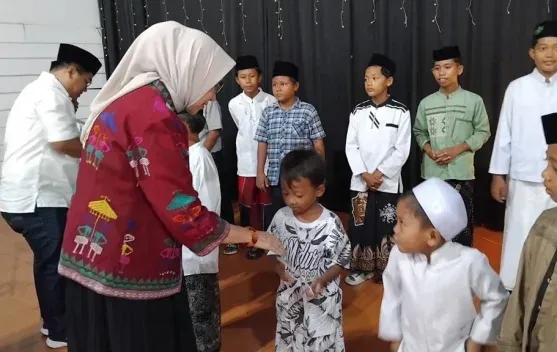Pelaku Usaha di Lumajang Gelar Santunan untuk Anak Yatim dalam Semangat Nuzulul Qur'an