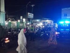 Polsek Kikim Timur Jamin Keamanan Selama Ramadan dengan Pengamanan Ibadah