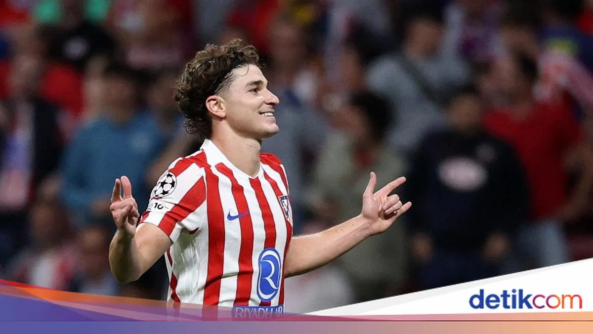 Barcelona Tegaskan Belum Ada Pendekatan untuk Julian Alvarez