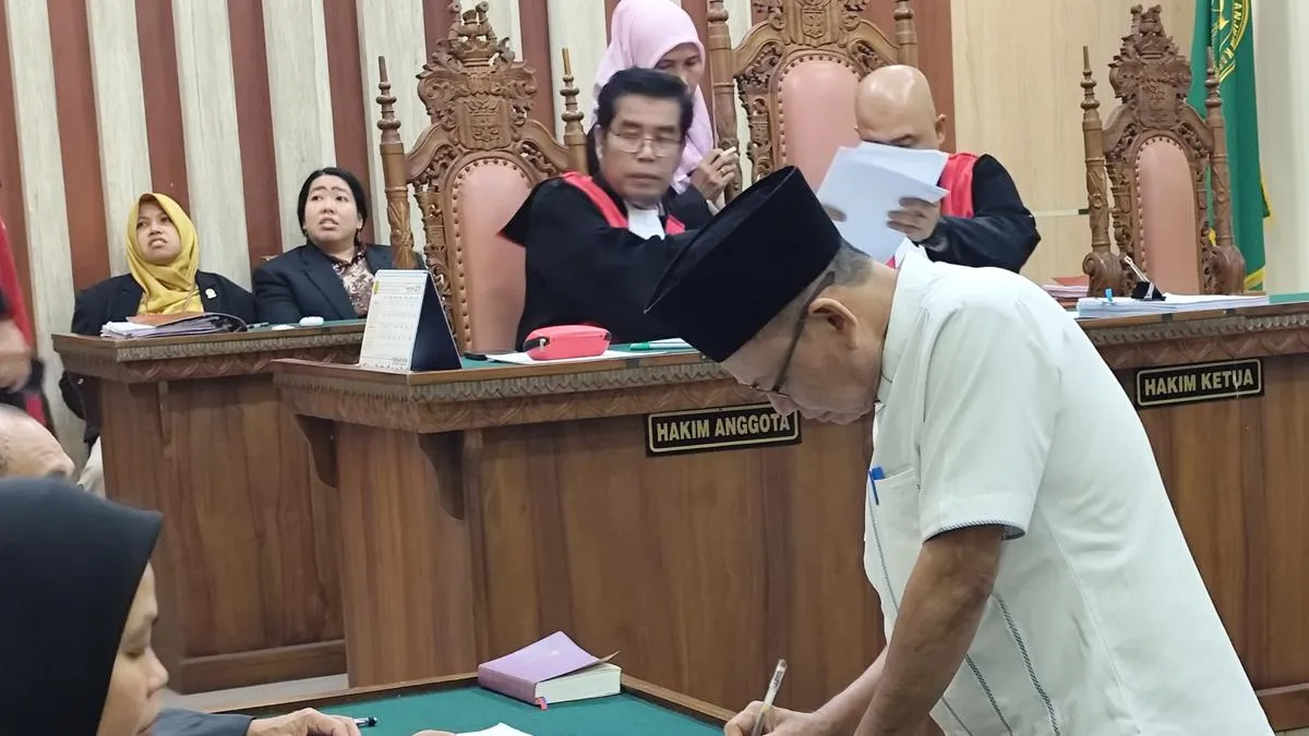 Mantan Bupati Lampung Timur Dijatuhi Vonis 8,5 Tahun Penjara atas Kasus Korupsi