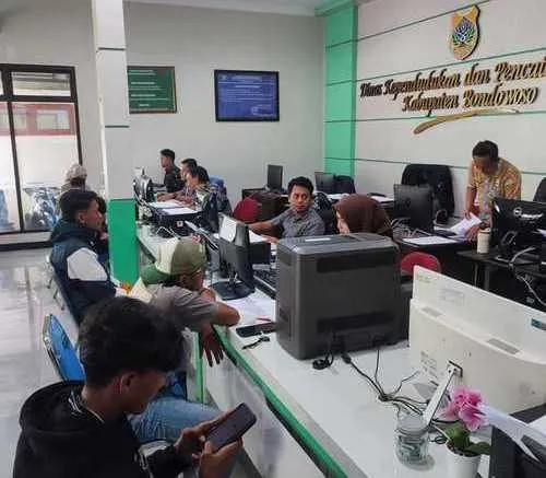 Dispendukcapil Bondowoso Targetkan Layanan Administrasi Selesai Dalam Sehari