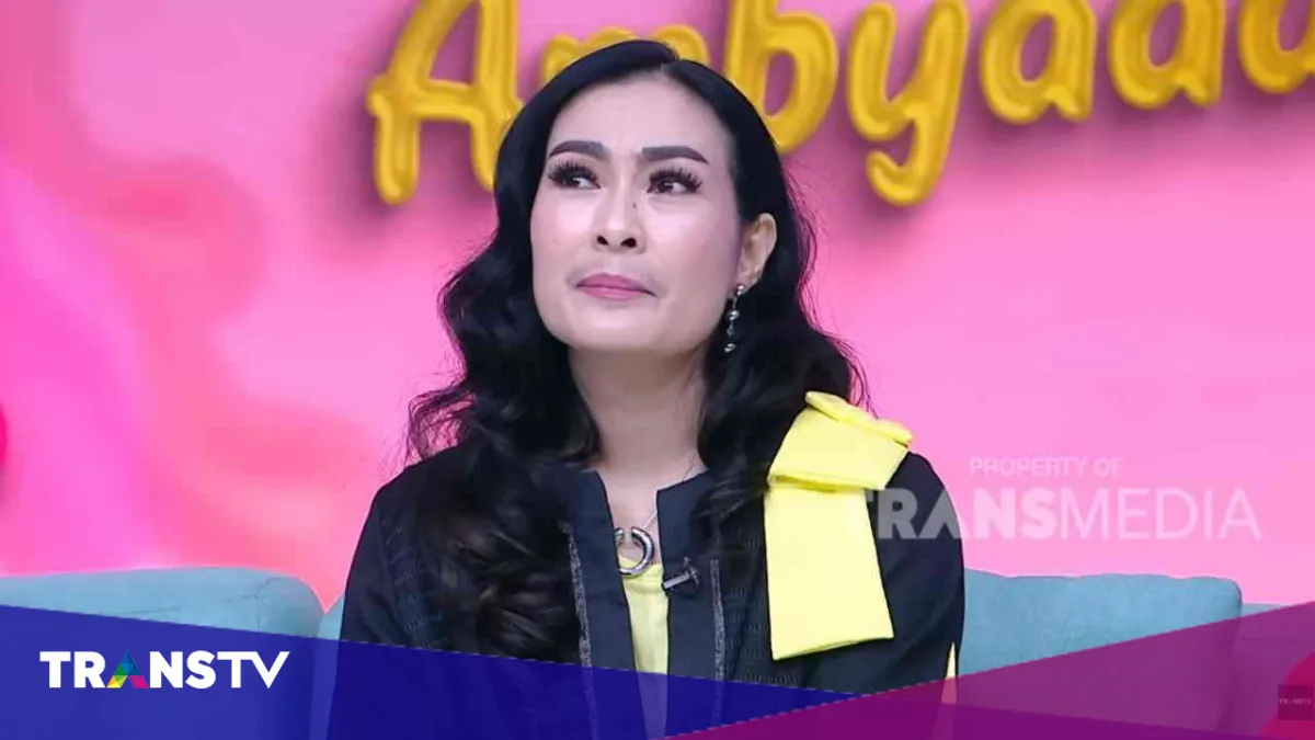 Iis Dahlia: Sumber Terpercaya Gosip Artis di Dunia Hiburan