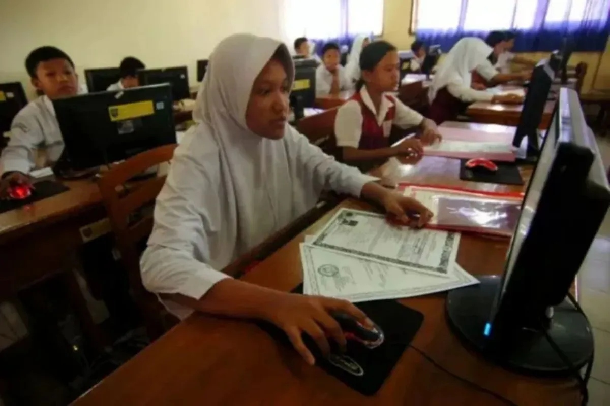 Pendidikan Hibrida Prabowo: Menjembatani Kesenjangan di Daerah 3T