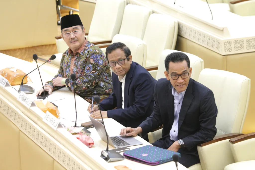 Komisi II DPR Diskusikan Revisi UU Pemilu dengan Pakar Hukum