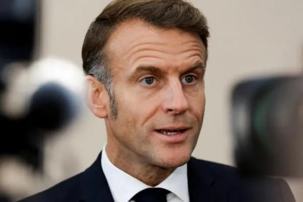 Macron Kunjungi Pangkalan Kapal Selam Nuklir di Tengah Ketegangan Eropa