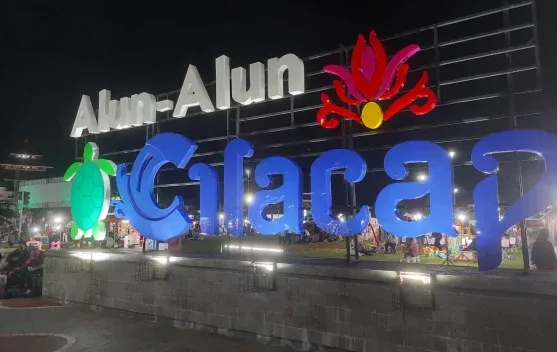 Alun-Alun Cilacap: Tempat Bersantai dan Beraktivitas untuk Keluarga