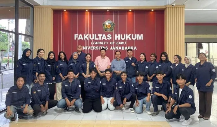 USHP FH Universitas Janabadra Gelar Kegiatan 'Living Law' untuk Tingkatkan Kesadaran Hukum Perdata