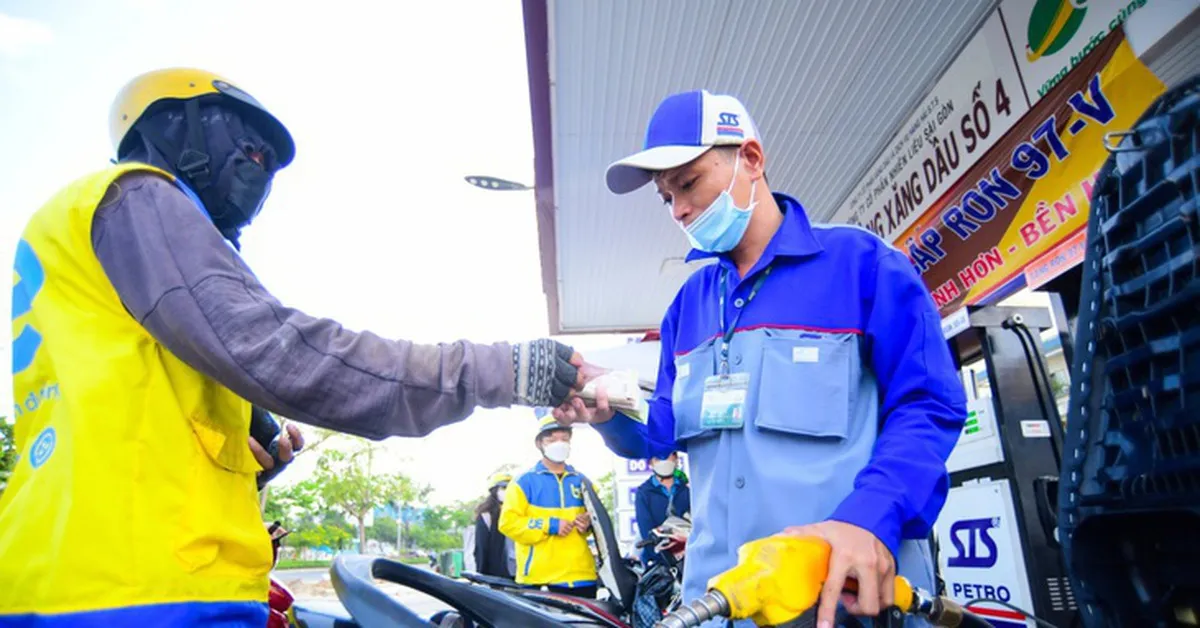 Kenaikan Harga Bahan Bakar Hingga 999 VND per Liter Hari Ini