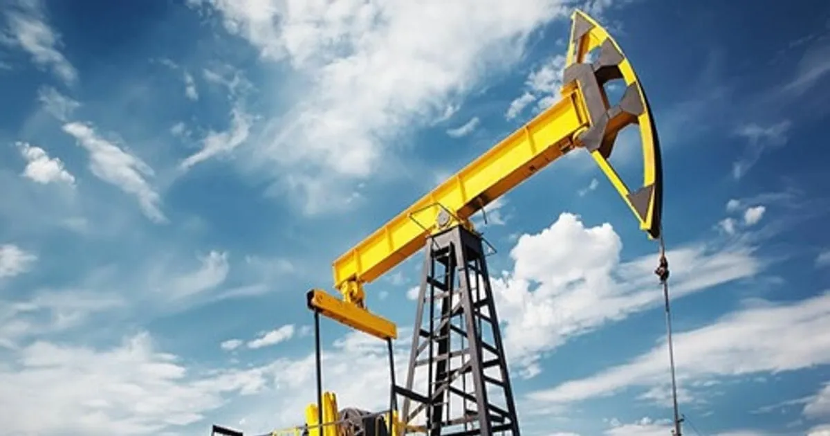 Harga Minyak Dunia Naik 2% Terkait Kekhawatiran Gangguan di Selat Hormuz