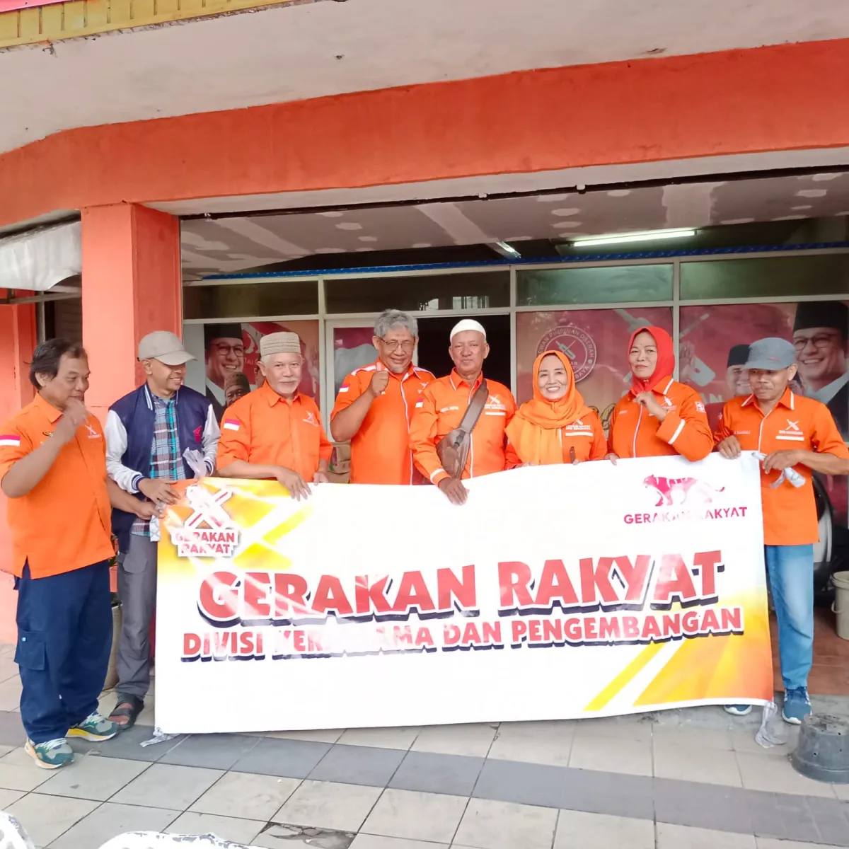 Gerakan Rakyat Surabaya Bagikan Takjil dan Buka Posko Zakat Fitrah Ramadan 2026