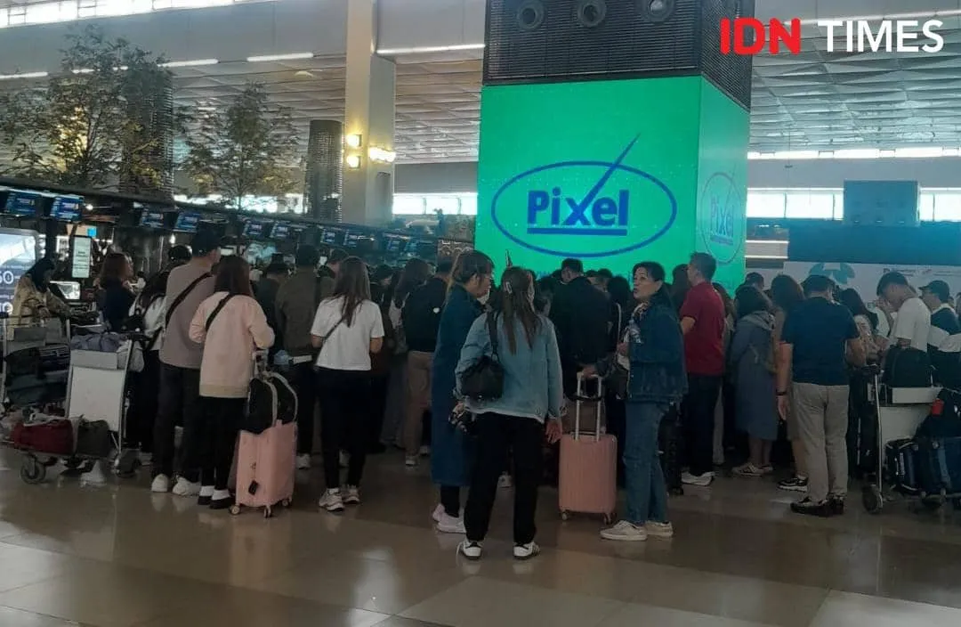 Pembatalan Penerbangan ke Timur Tengah di Bandara Soekarno-Hatta Akibat Penutupan Wilayah Udara