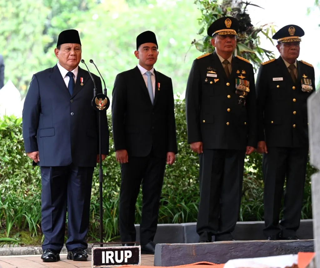 Menhan Hadiri Pemakaman Jenderal TNI (Purn) Try Sutrisno di TMP Kalibata