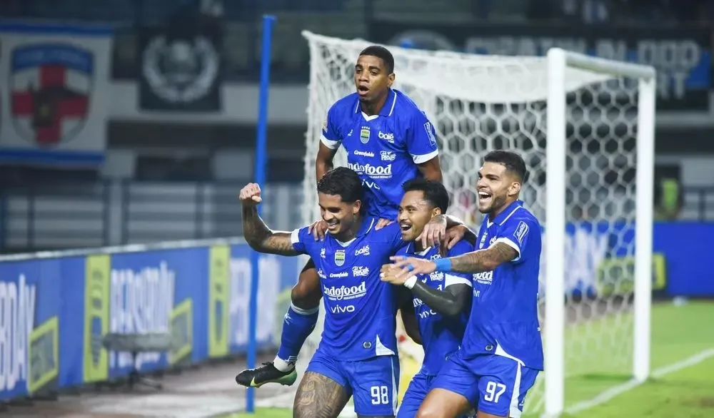 Persib Bandung Raih Kemenangan Telak 5-0, Kukuhkan Posisi Puncak Klasemen