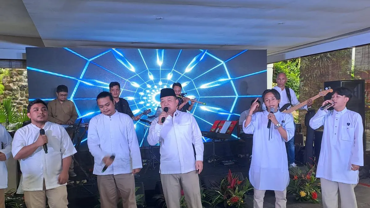 Dudung Abdurachman Luncurkan Lagu Religi 'Jangan Lupa Berdoa' Bersama Fajar Sadboy