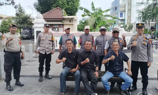 Kapolsek Danurejan Gelar Patroli Jalan Kaki di Malioboro untuk Jaga Keamanan