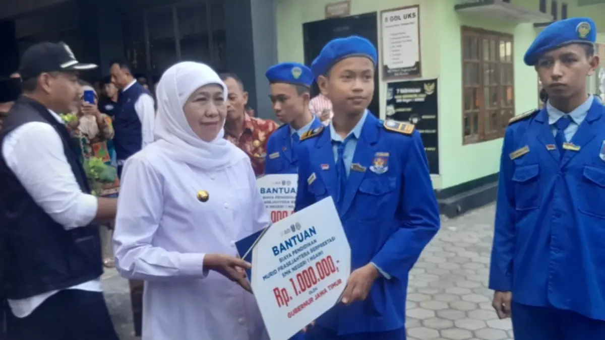 Gubernur Khofifah Pantau Pelaksanaan SPMB di Ngawi