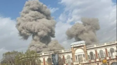 Serangan Besar AS-Israel Targetkan Infrastruktur Militer Iran