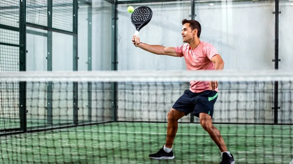 Fenomena Ani-Ani di Lapangan Padel: Mencari 'Mangsa' dengan Strategi Cerdas
