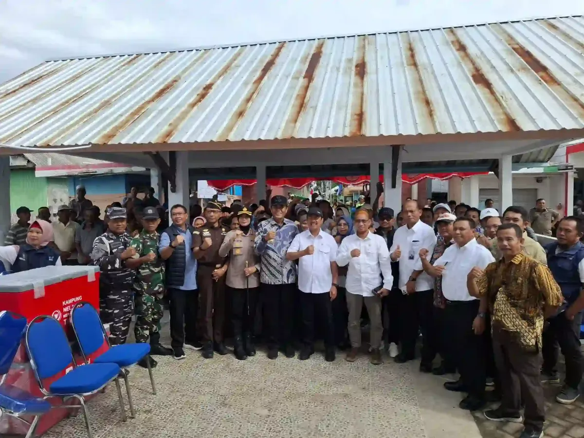 Menteri KP Kunjungi KNMP Desa Pulau Bungin Tinjau Fasilitas Nelayan