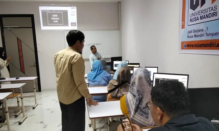 FTI UNM Selenggarakan Pelatihan AI untuk Remaja di Era Society 5.0