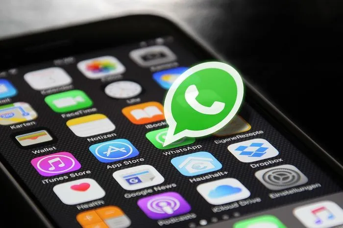 Cara Memantau Aktivitas WhatsApp Pasangan yang Curang