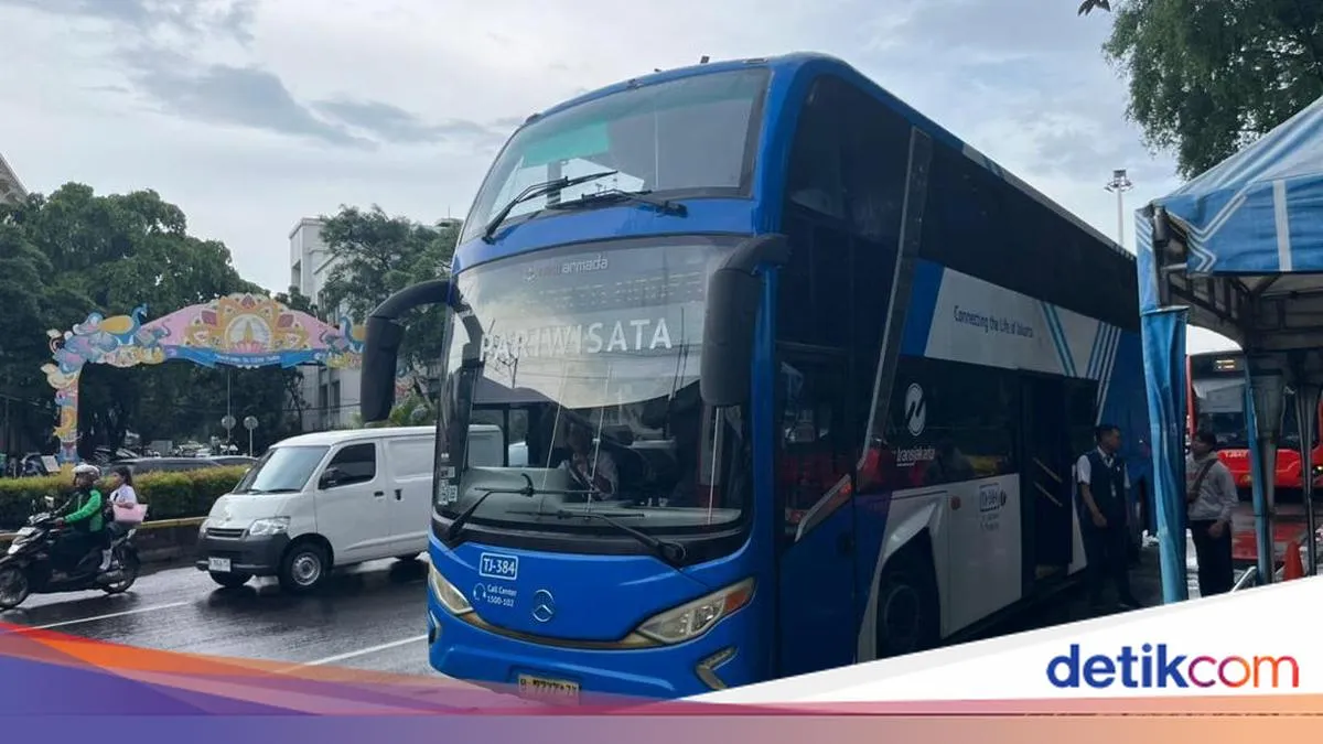 Bus Wisata Gratis Jadi Favorit Ngabuburit di Jakarta