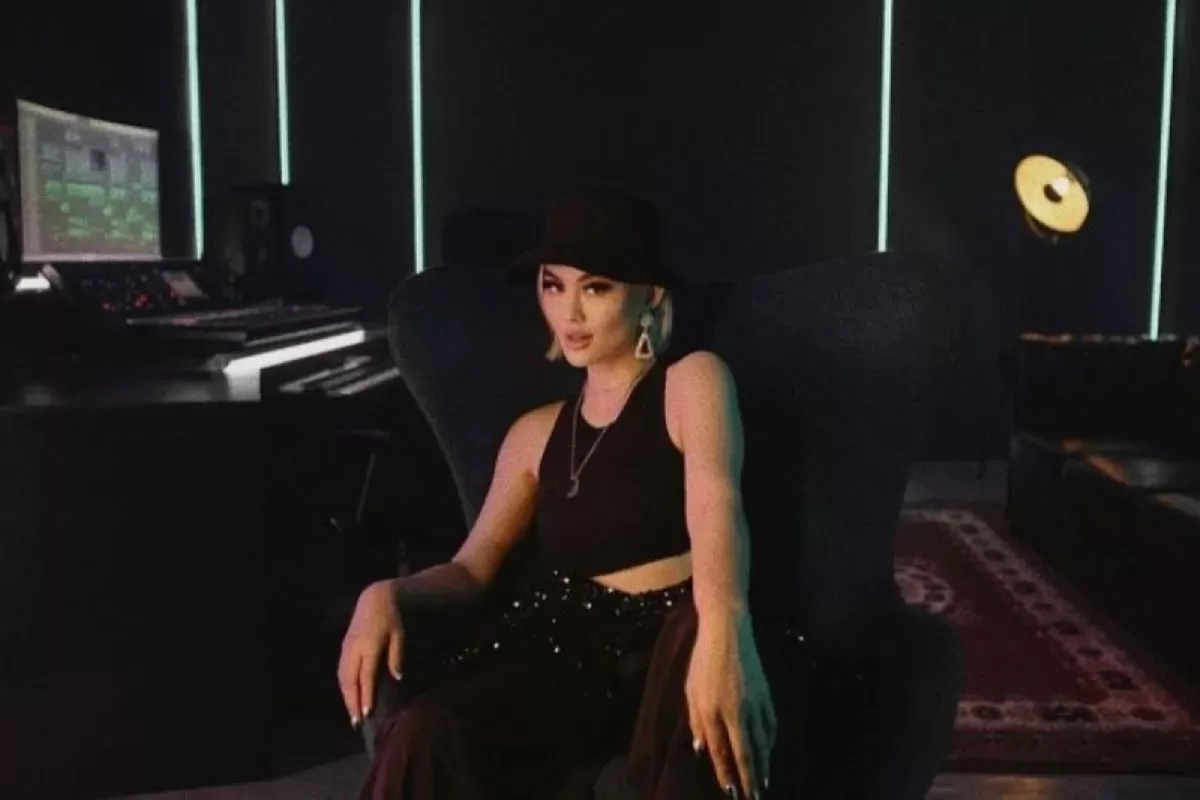 Agnez Mo Aman di Dubai Meski Hotel Mewah Terbakar Akibat Serangan Iran