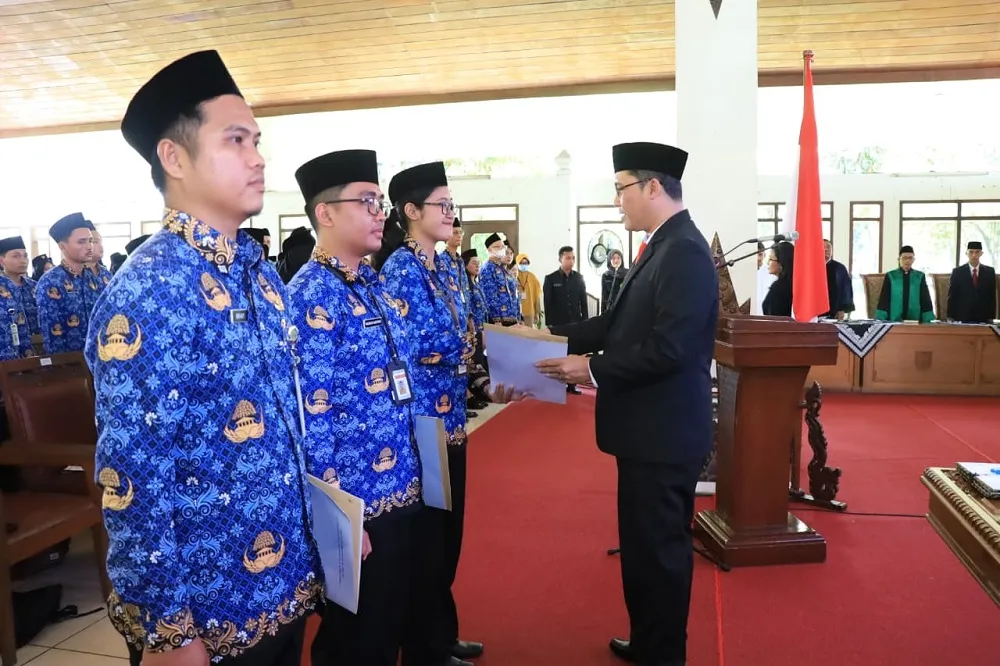 Bupati Magelang Resmikan 224 PNS Baru, Dorong Penggunaan Teknologi dalam Pelayanan Publik