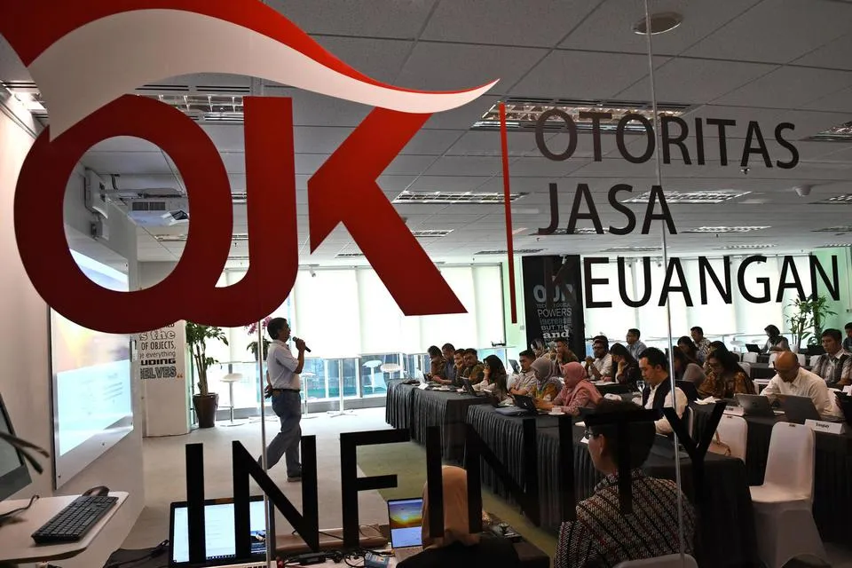OJK Klarifikasi Pengembalian Izin Usaha Fintech di Tengah Penutupan Startup Pinjol
