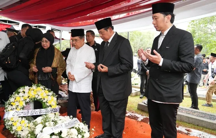 Duka Mendalam atas Wafatnya Jenderal TNI (Purn) Try Sutrisno